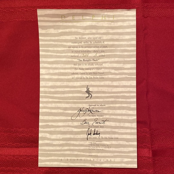 Elvis Presley: Looking at a Legend Delphi Collector Plate - 8 1/2” - Picture 3 of 7